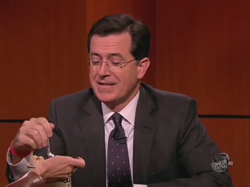 the.colbert.report.11.10.09.Maria Shriver_20091201202530.jpg