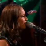 the.colbert.report.12.15.09.Alicia Keys_20100105033011.jpg