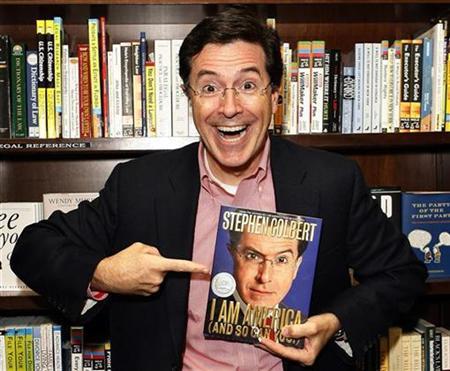 stephen_colbert_booksigning_NY_2007.jpg