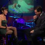 the.colbert.report.11.18.09.Norah Jones_20091212044459.jpg